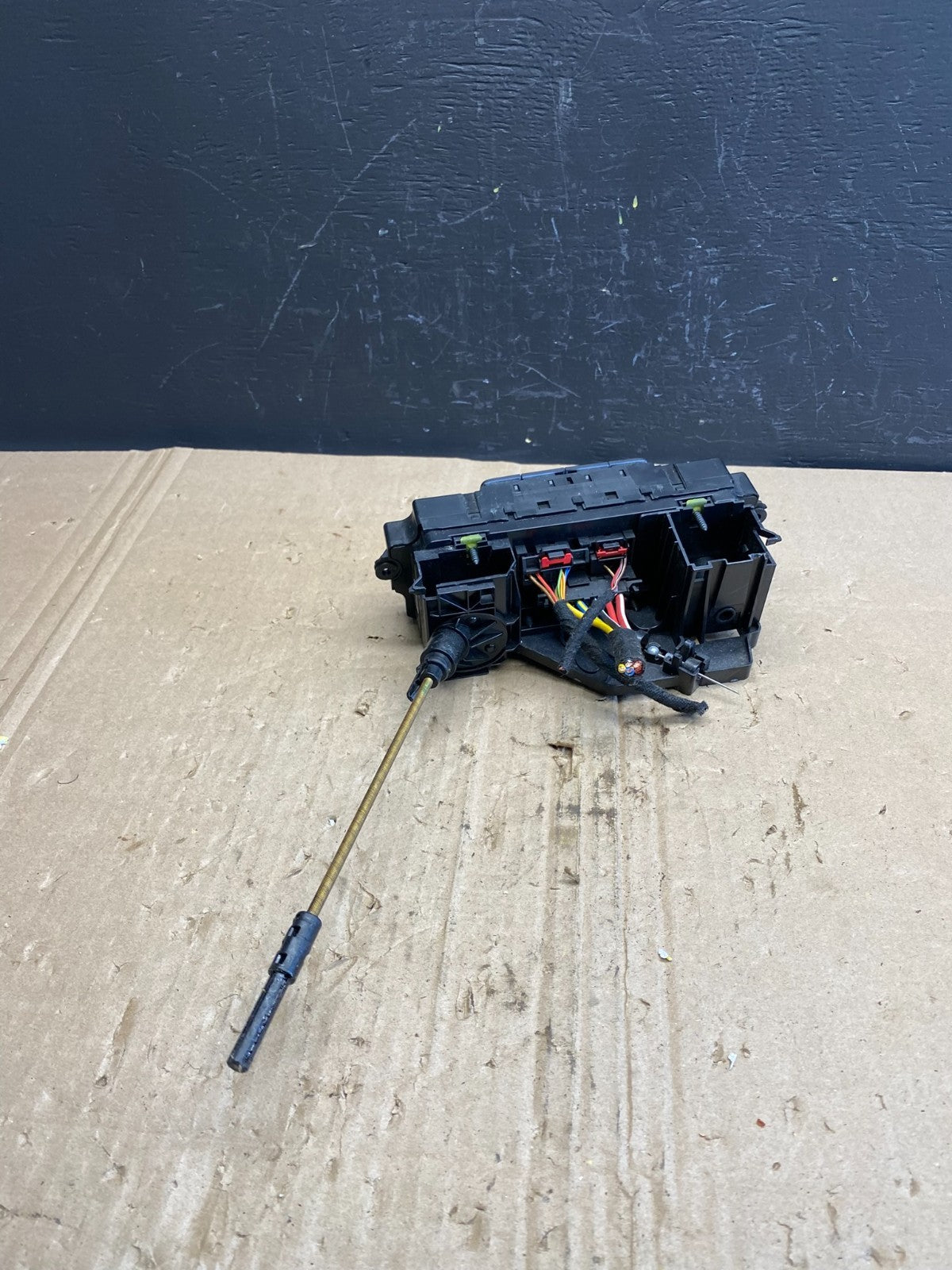 2011 - 2014 Volkswagen  Jetta Center Climate Control Panel AC Heater AB9115 DG3