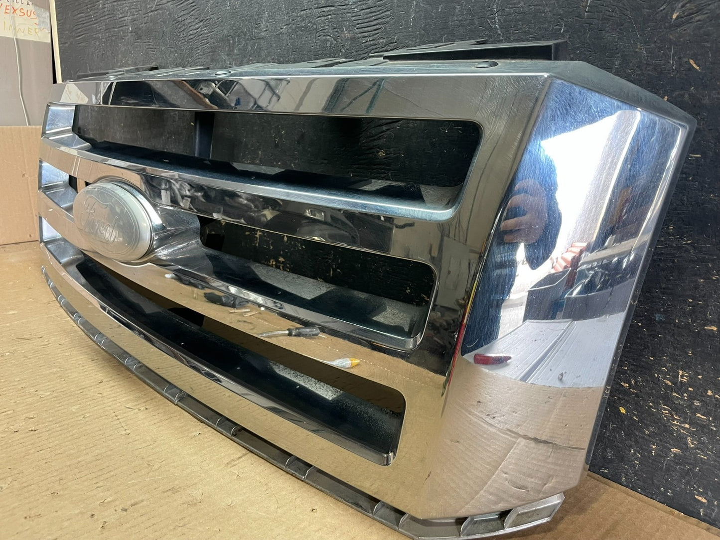 2007 to 2014 Ford Expedition Front Upper Chrome Grill Grille Oem AA6162 DG2
