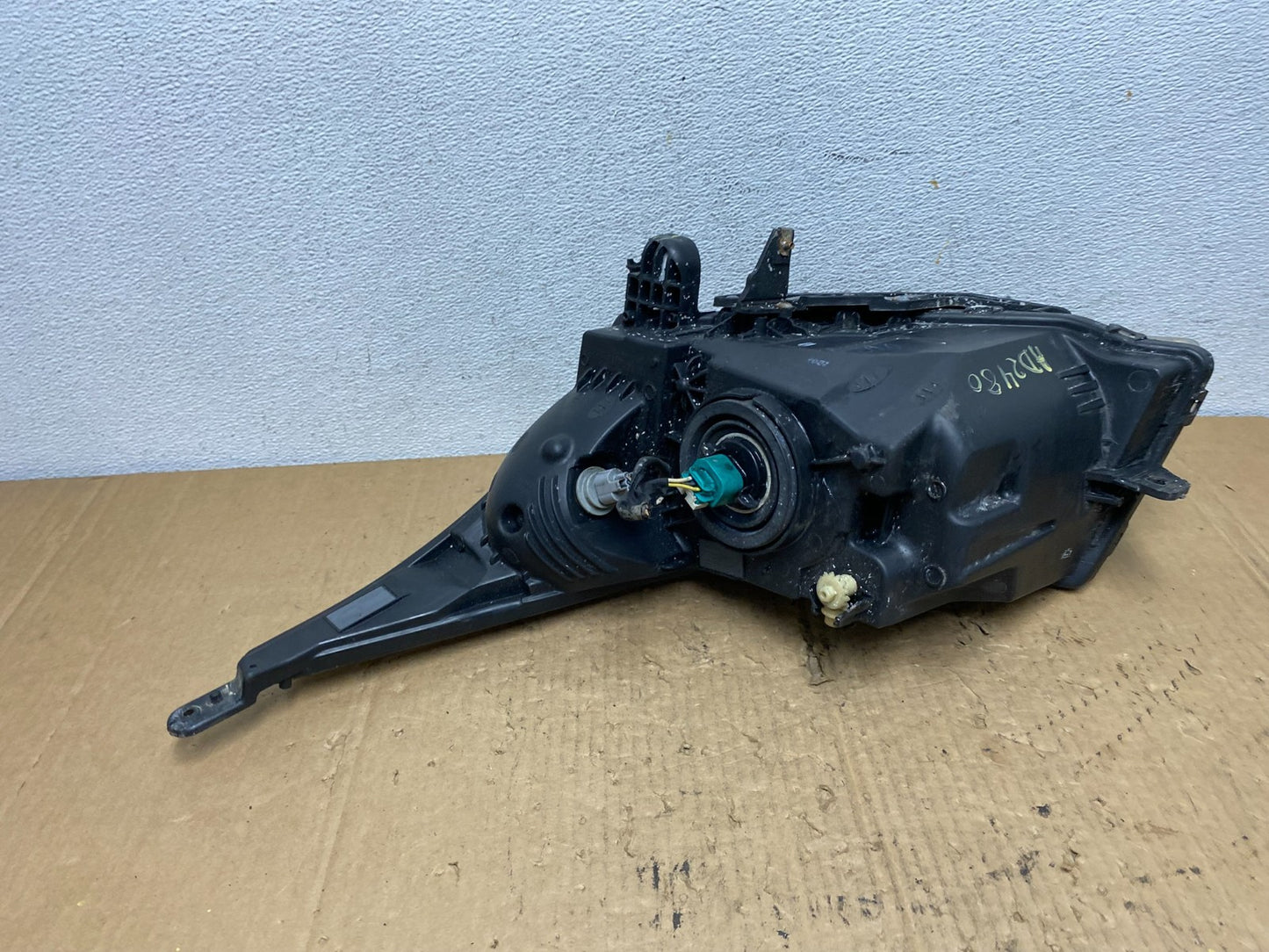 2011 to 2015 Chevrolet Cruze Halogen Right Passenger Rh Headlight AD2480 DW6