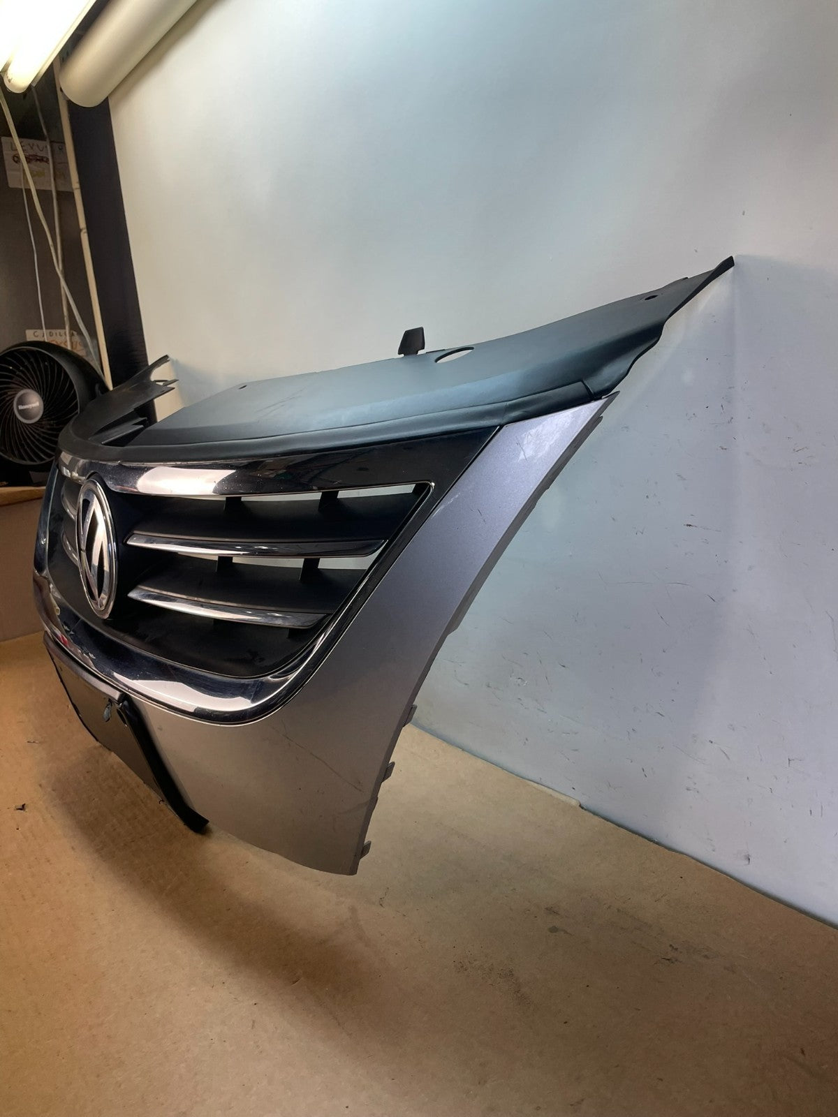 2009 to 2012 Volkswagen CC Front Upper Grill Grille AF8766 DG1