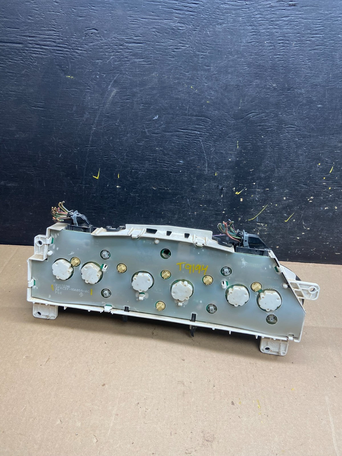 2006 Ford E350 Gauge Speedometer Cluster OEM t9194 DG5
