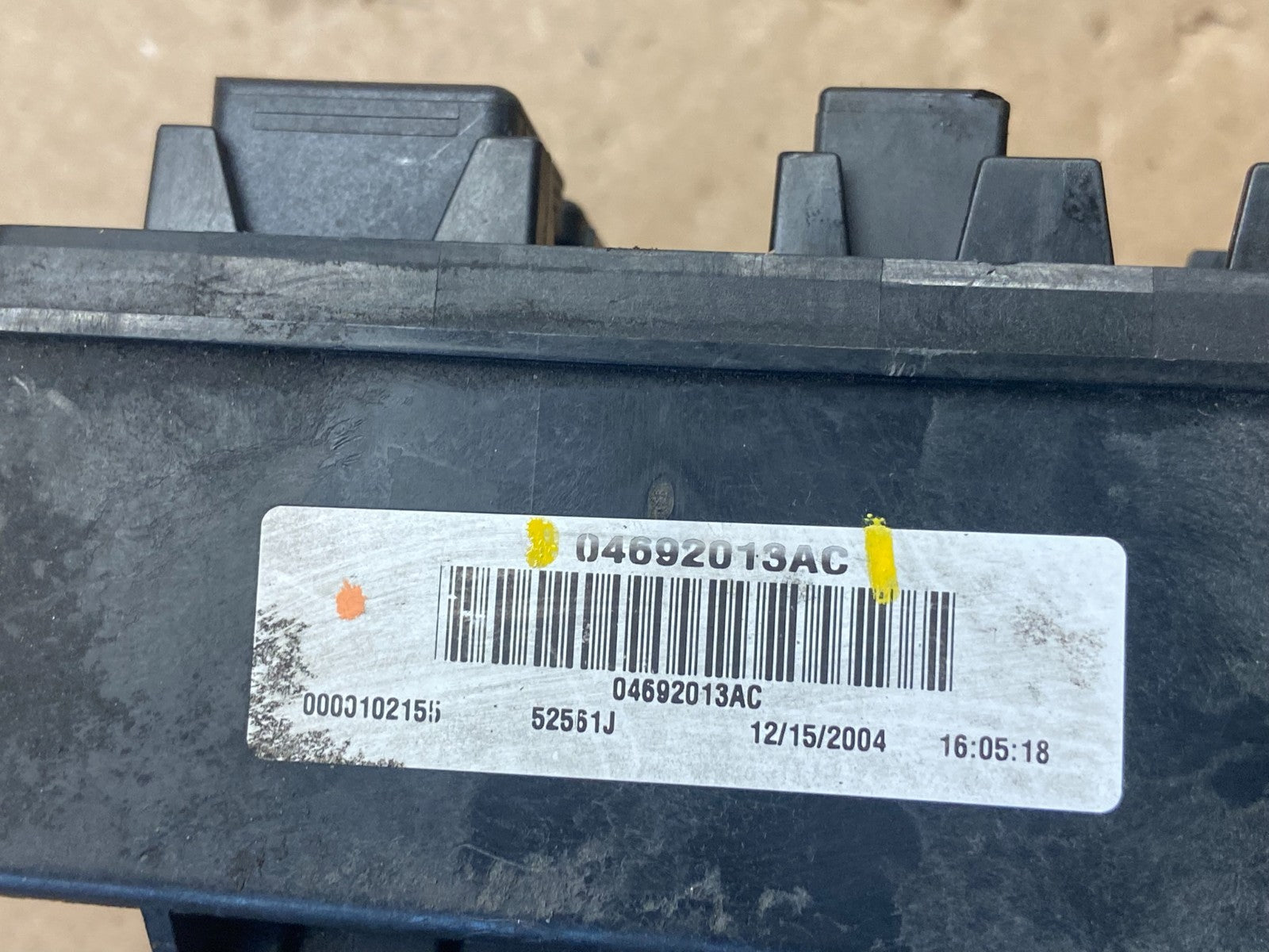 2005 Jeep Grand Cherokee Commander Fuse Box BCM Body Control Module q2204 DG7