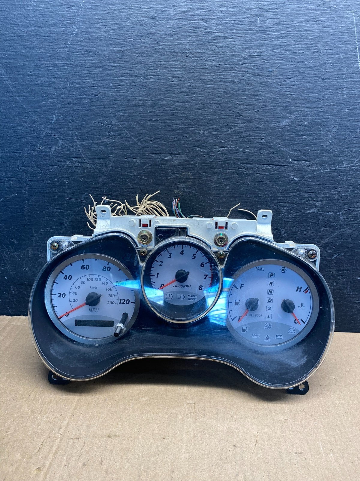 2004 to 2005 Toyota RAV4 Speedometer Cluster AE75860