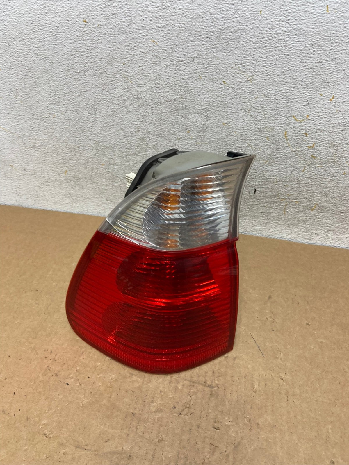 2004 2005 2006 BMW E53 X5 Left Driver Lh Side Tail Light AI3368 LK0