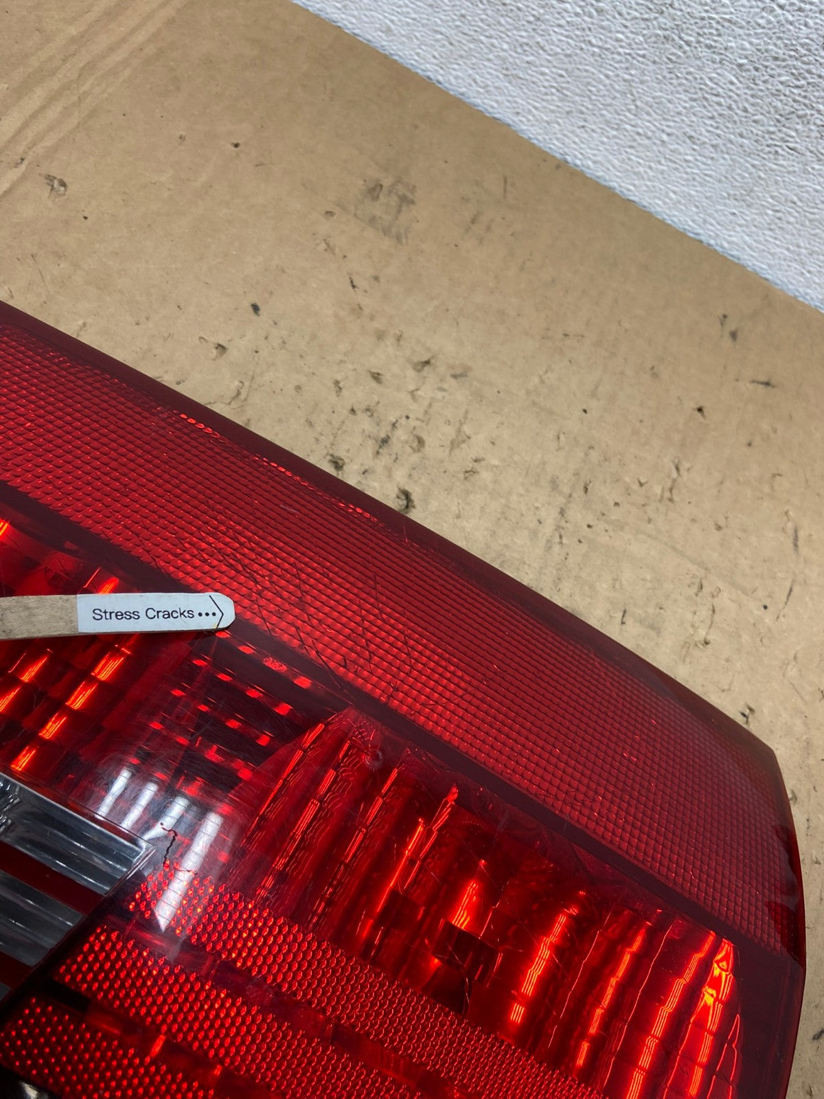 2004-2005 Toyota Sienna Right Passenger RH Side Inner Tail Light AD3108 LK4