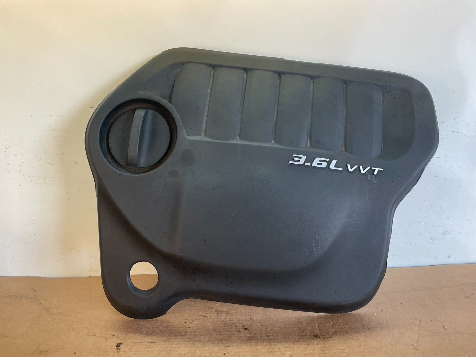 2011 to 2014 Chrysler 200 Avenger 3.6L VVT Engine Motor Cover Shield AF8837 DG0