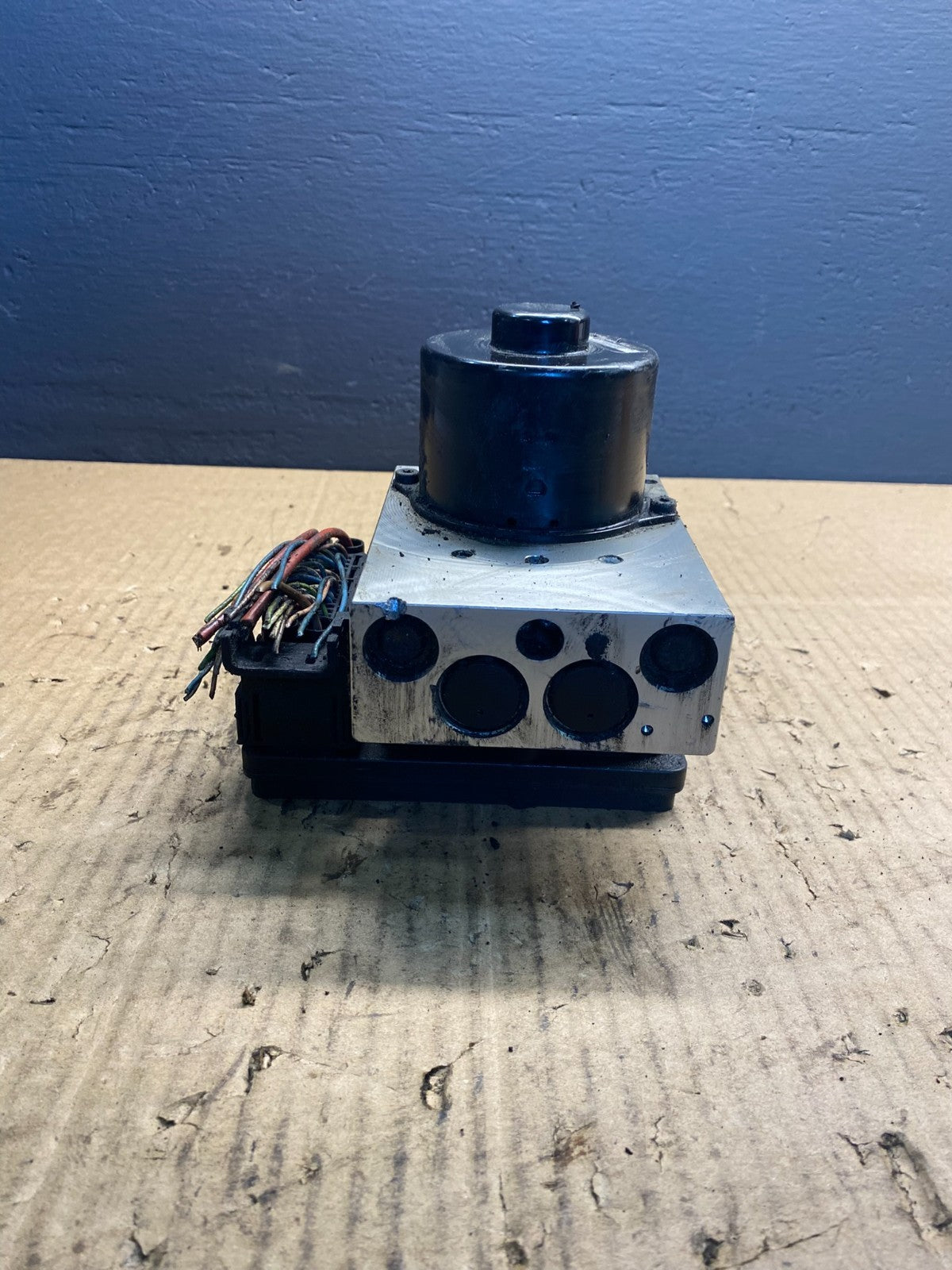 2002 to 2005 Mercedes W163 ML320 ML350 ABS Anti Lock Brake Pump Module ab4402 DG2