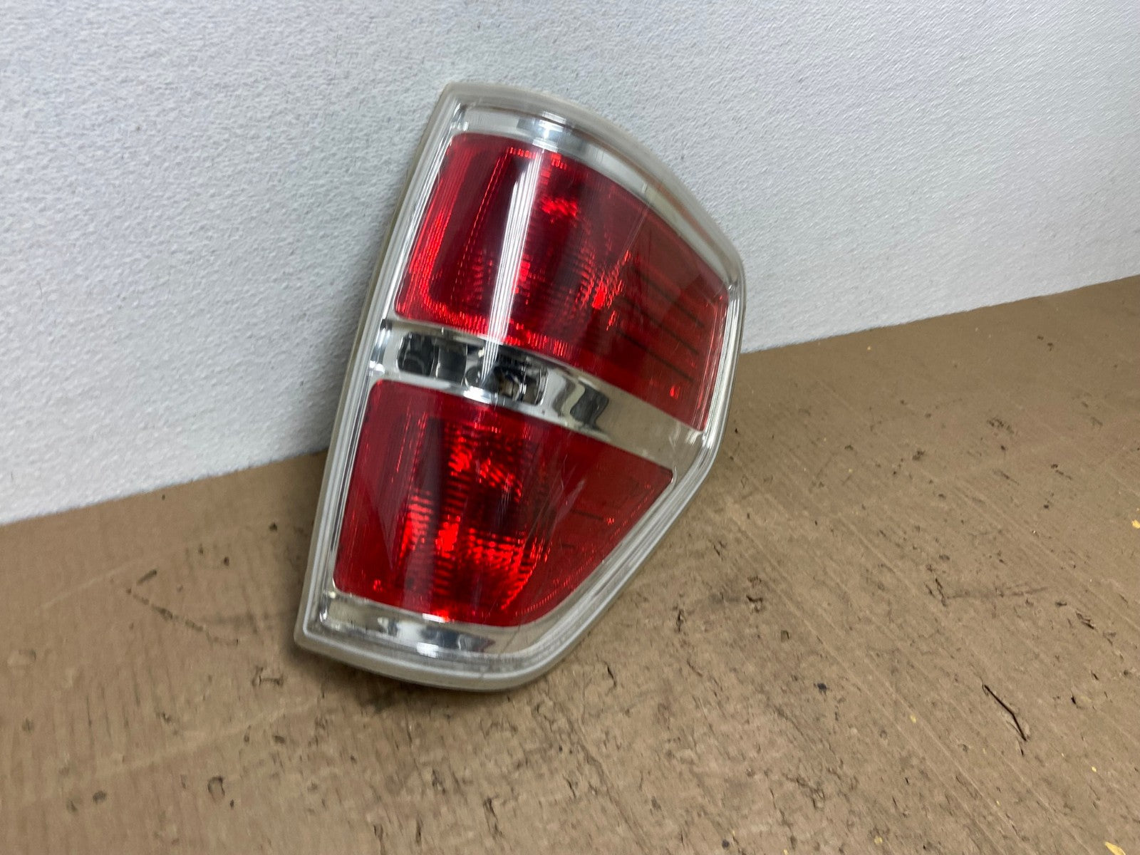 2009 to 2014 Ford F150 F-150 Right Passenger RH Side Tail Light OEM AC0284 LK2