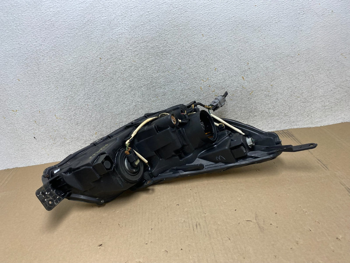 2010 2011 2012 Subaru Legacy Outback Left Driver Halogen Headlight AJ1966 DW5