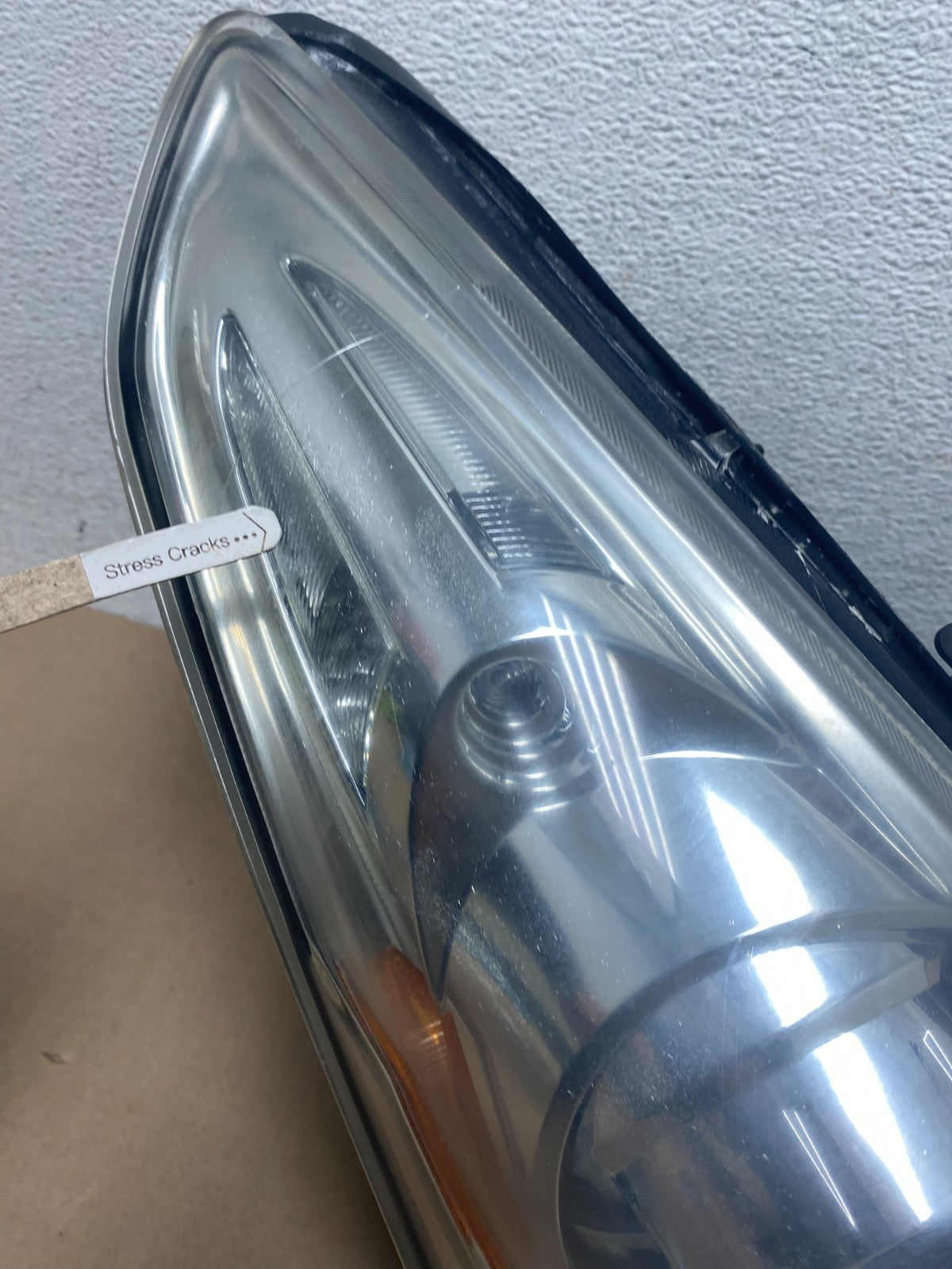 2010-2012 Infiniti G37 Right Passenger Side Xenon HID Headlight AG5710 DW4