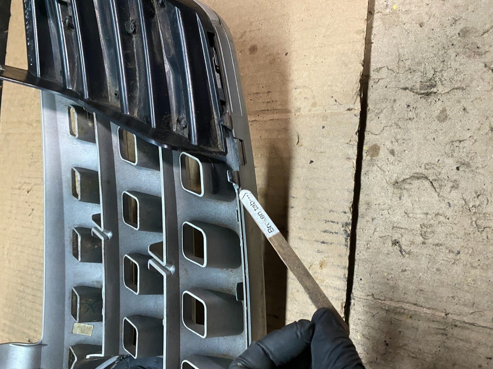 2006 to 2008 Mercedes ML-Class W164 Front Bumper Grille Grill X9639 DG8
