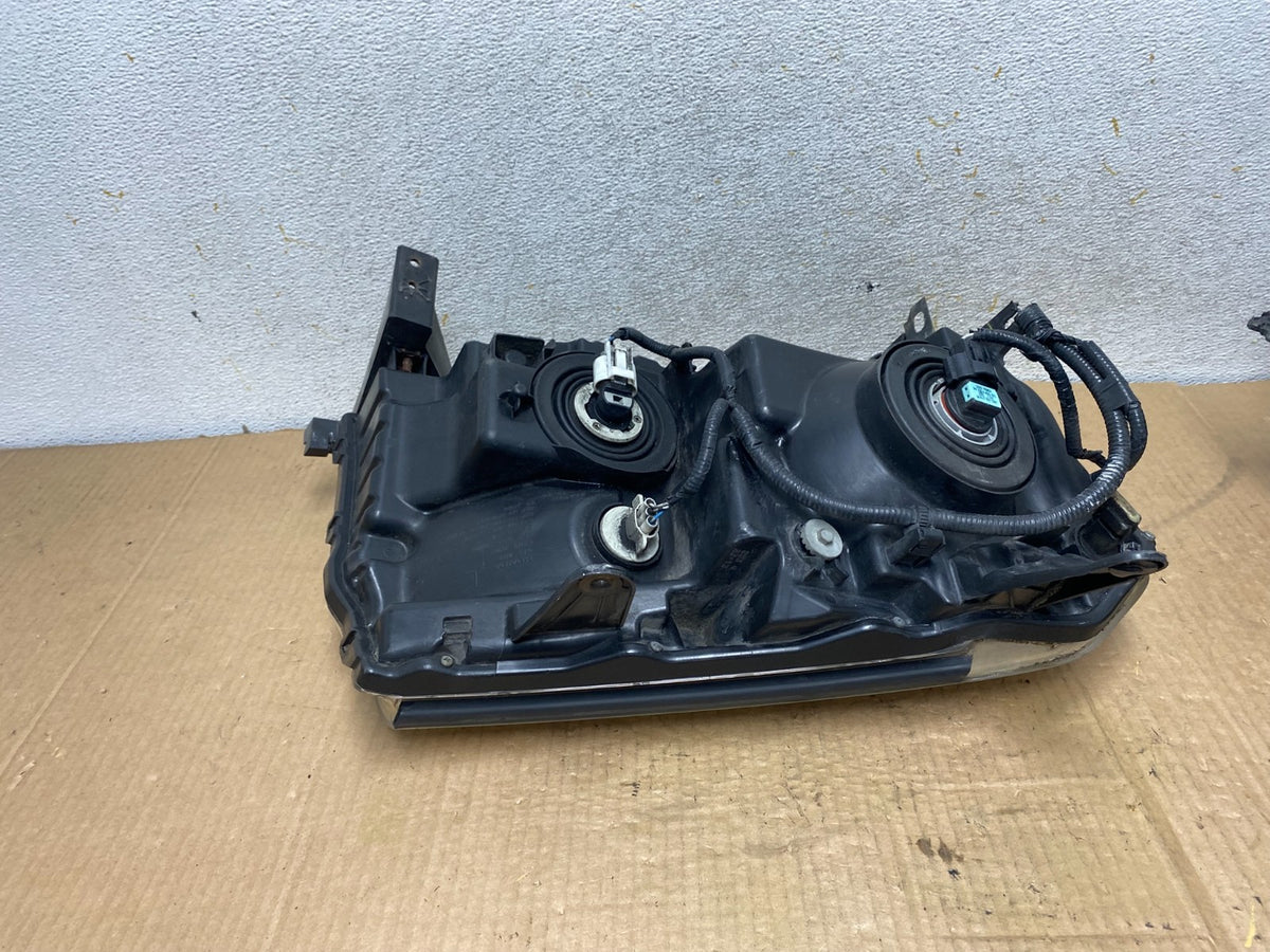 2013 to 2015 Honda Pilot Left Driver LH Side Halogen Headlight AI7965 DW8