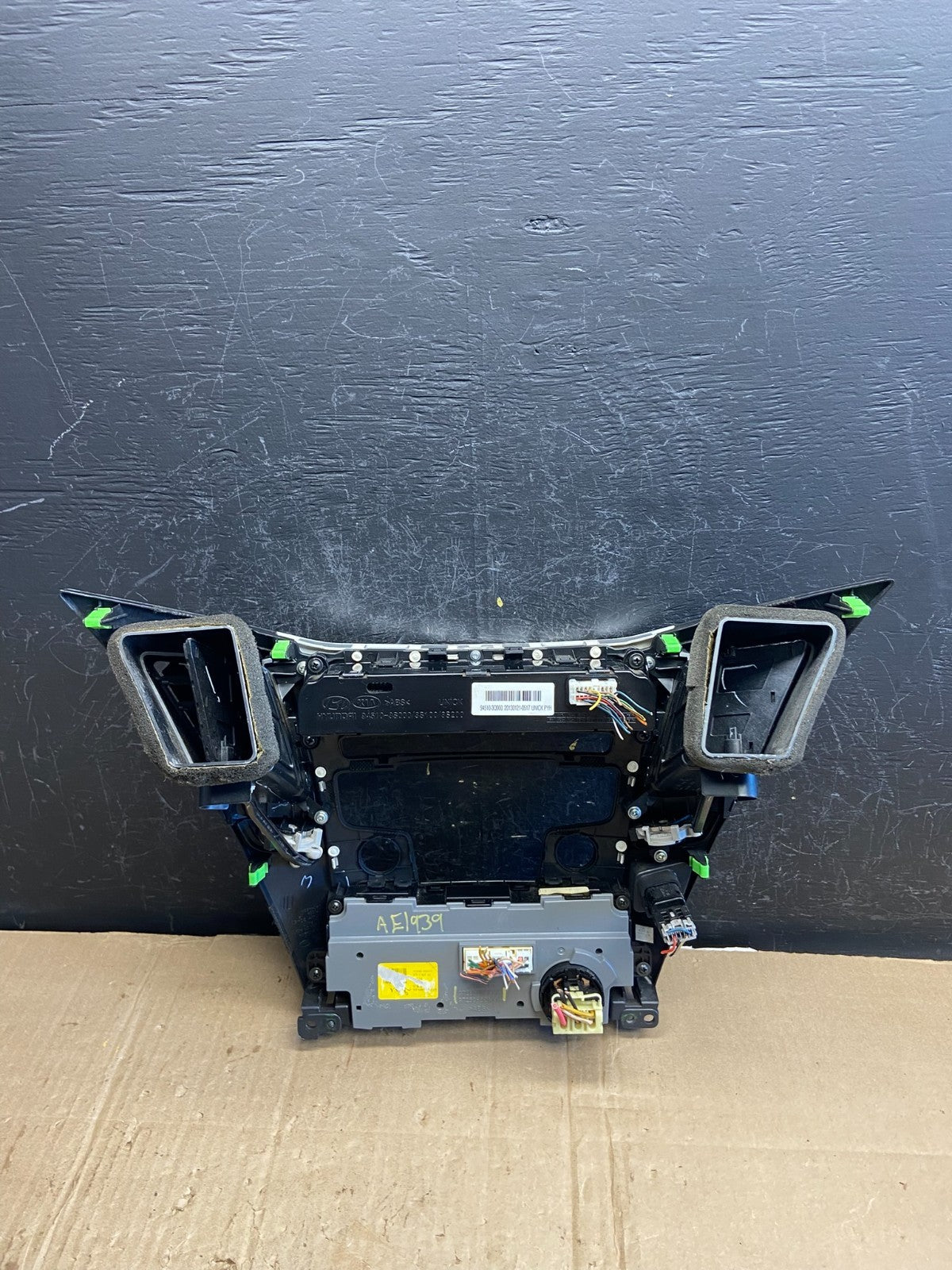 2011 - 2014 Hyundai Sonata Center Radio Climate Control Air Vent Bezel AE1939 DG4