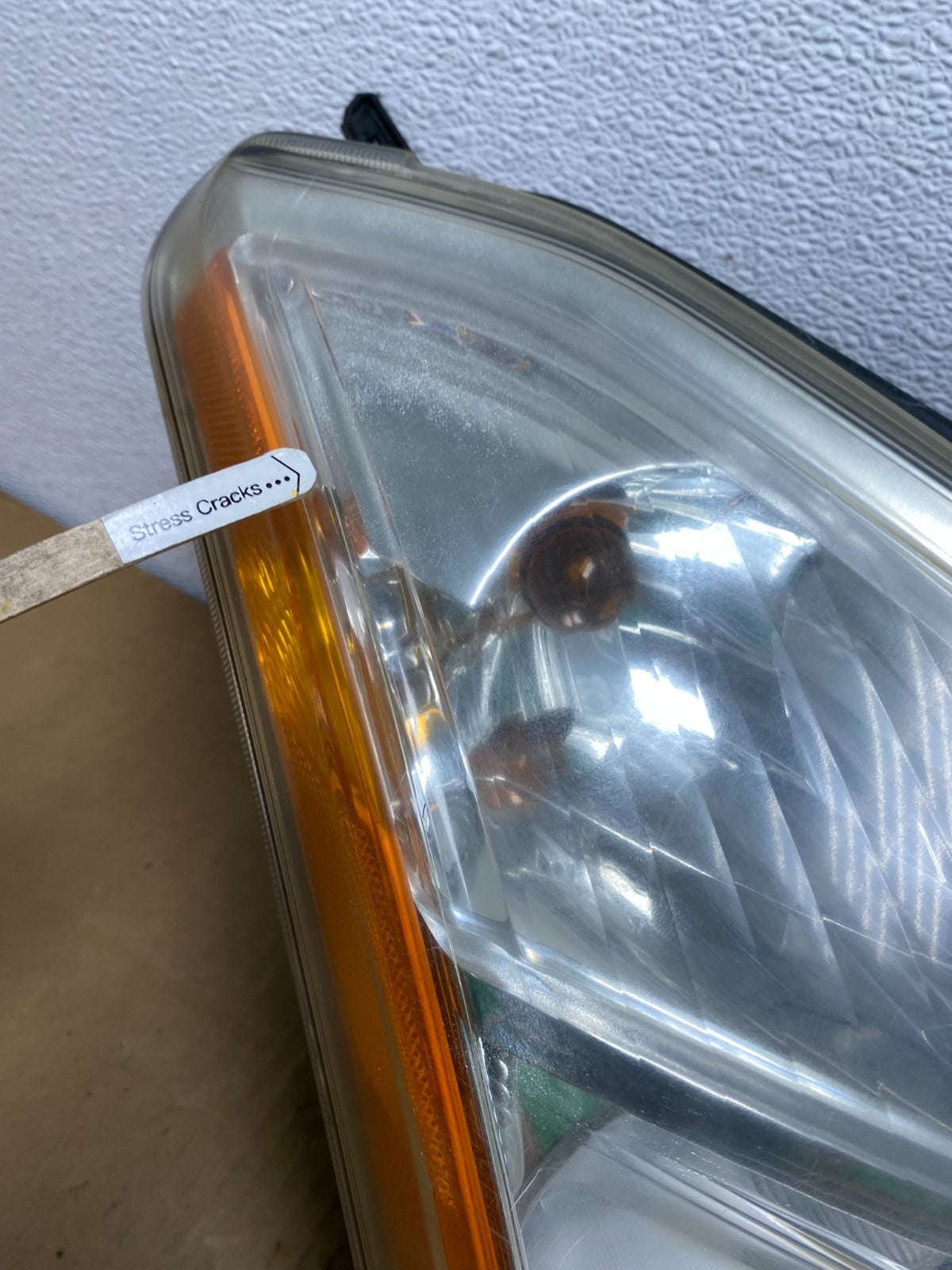 2009-2013 Nissan Rogue Right Passenger Xenon HID Headlight AC7609 DW4