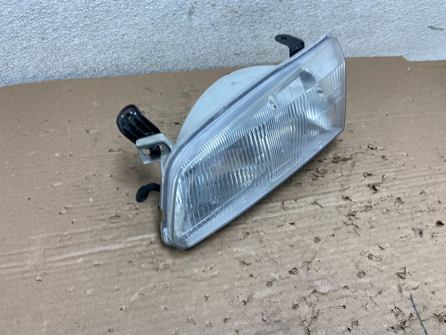 1997 1998 1999 Toyota Camry Left Driver Side Halogen Headlight Oem AB1661 DW2