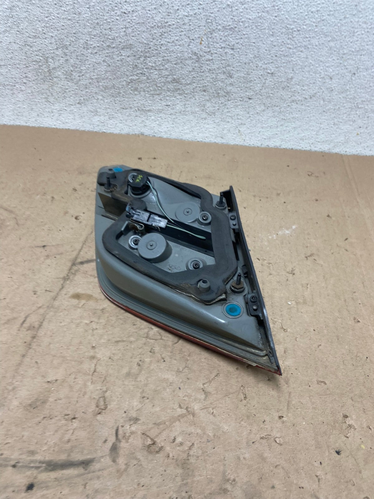 2013 to 2018 Ford Taurus Right Passenger Rh Side Tail Light Inner AG4914 LK5