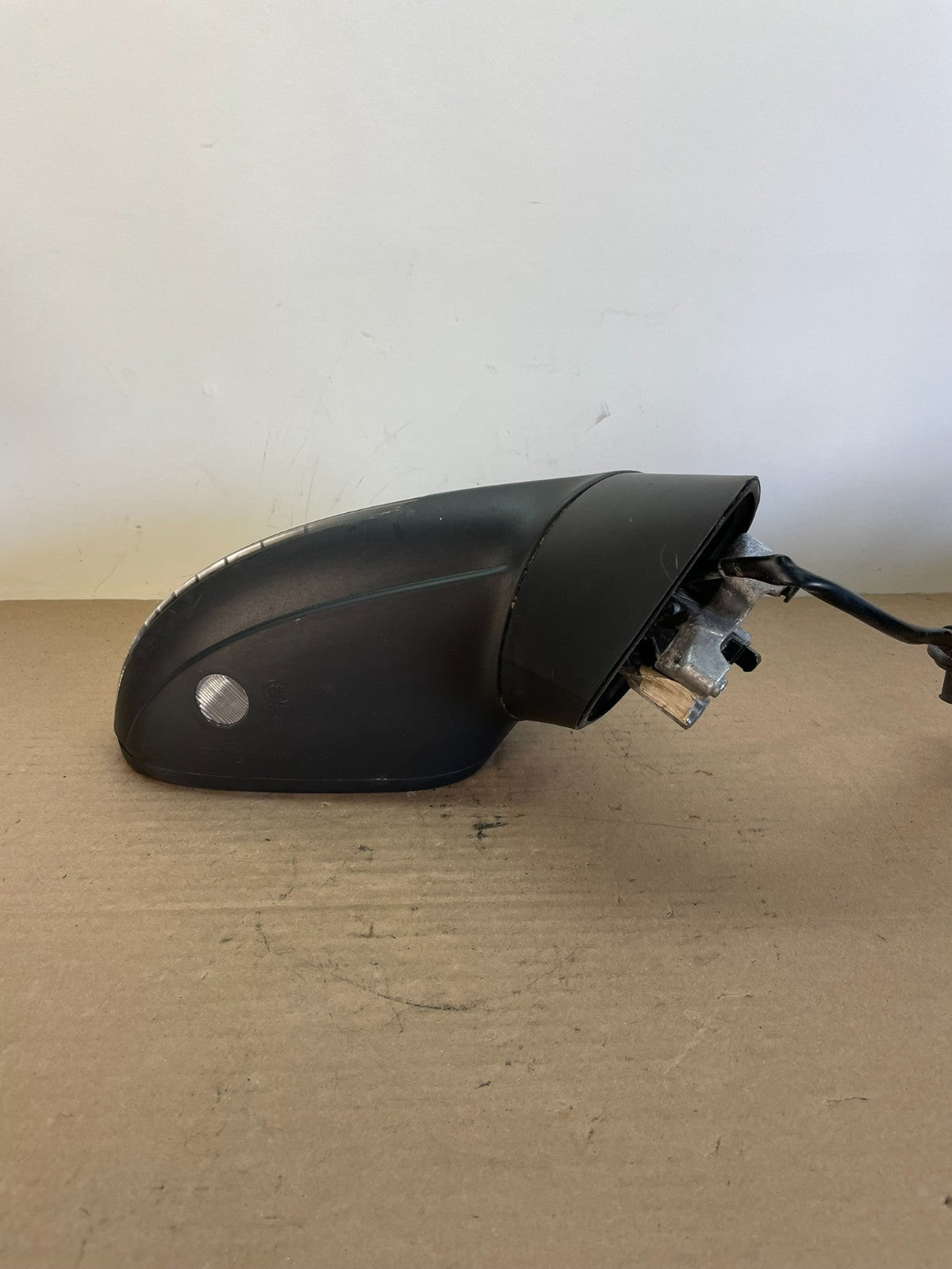 2014 to 2007 Volkswagen Touareg Right Door Power View Door Mirror af8471 DG3