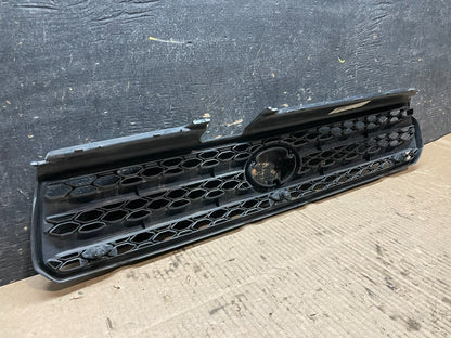 2004 2005 Toyota RAV4 Front Upper Grill Grille OEM X9764 DG5