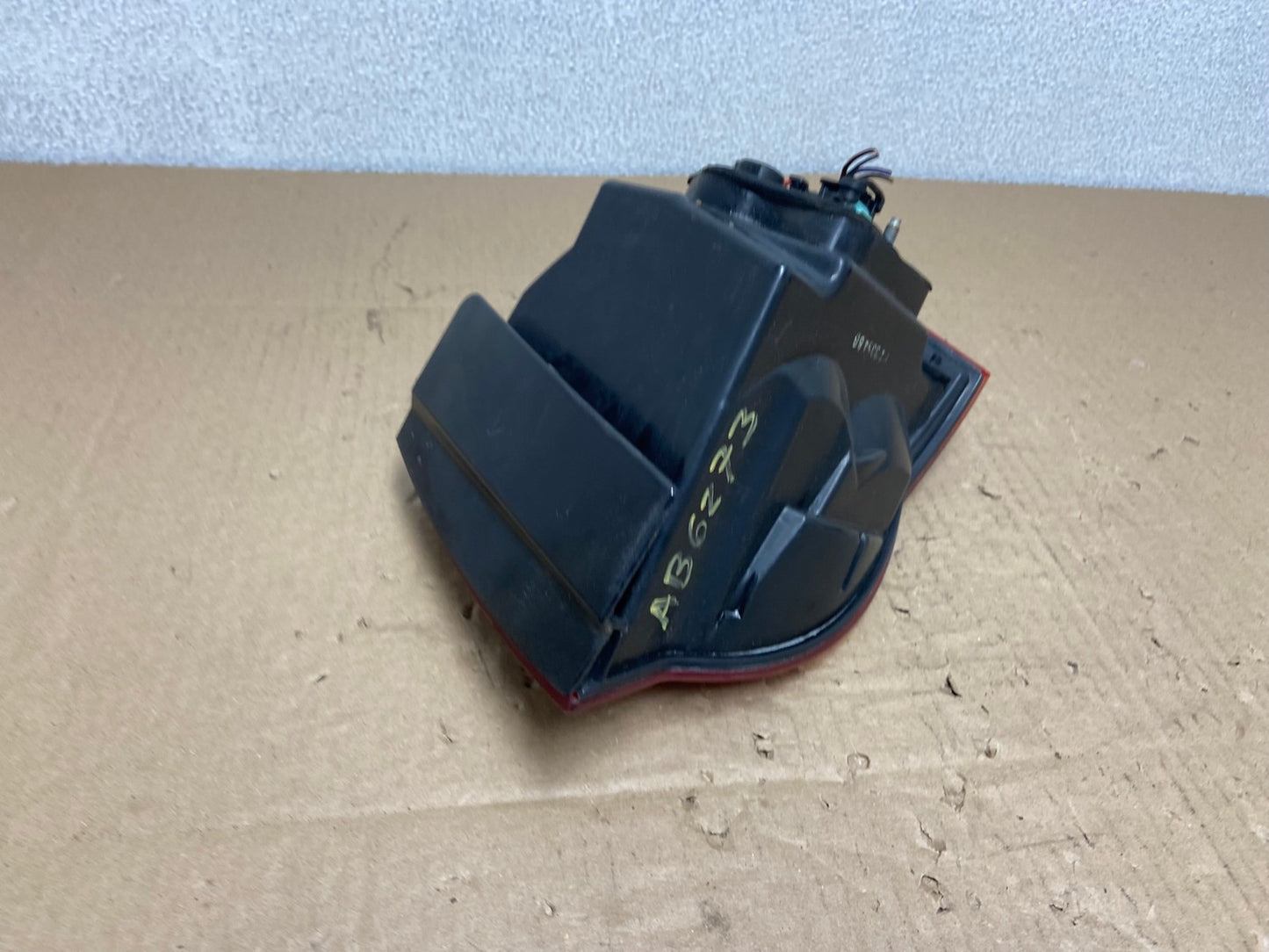 2008 2009 2010 Volkswagen Jetta Left LH Side Tail Light AB6273 LK4