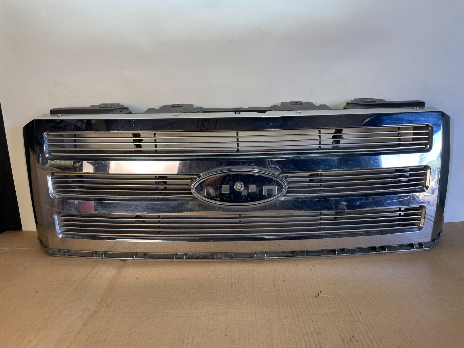 2007 to 2014 Ford Expedition Front Upper Chrome Grill Grille AG3111 DG0