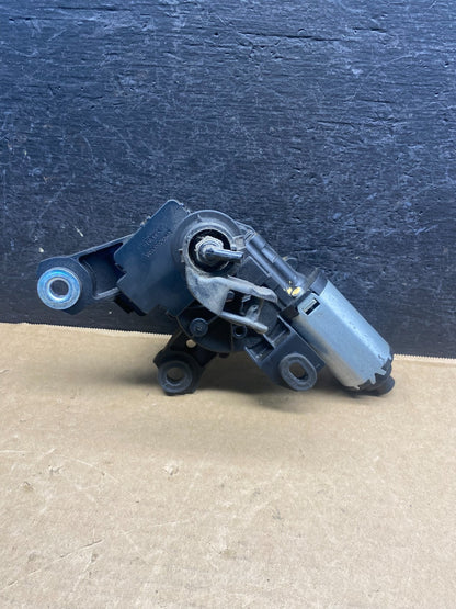 2011 to 2017 Volkswagen Touareg Rear Windshield Wiper Motor af6651 DG0
