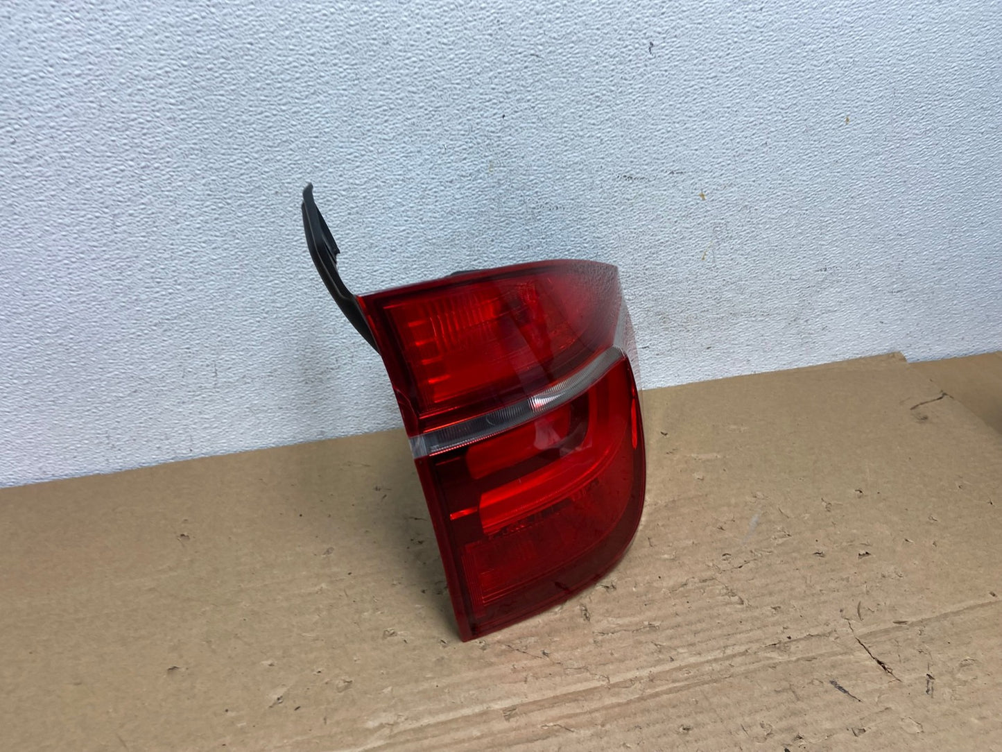 2011 2012 2013 Bmw X5 E70 Right Passenger Side Rh Tail Light AD4074 LK2