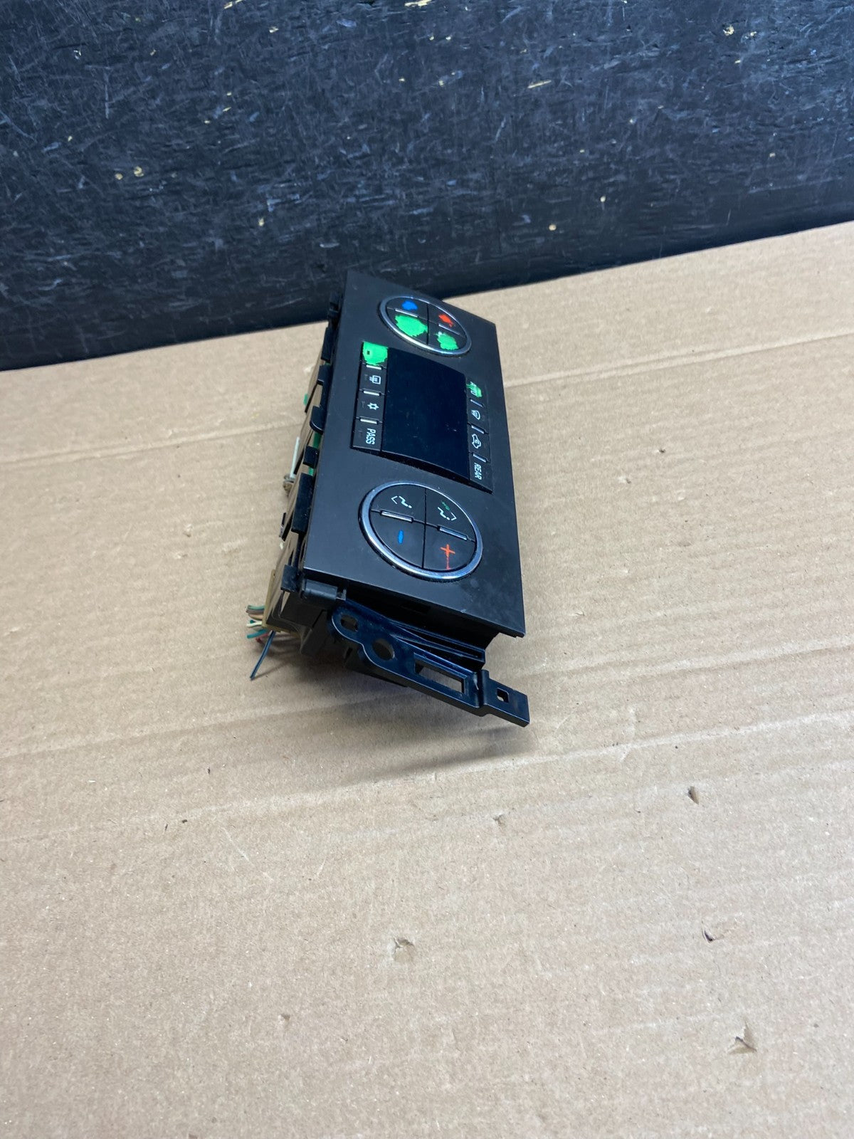 2007-2011 GMC Yukon Tahoe Automatic Climate Temperature Temp Control AG5059 DG2
