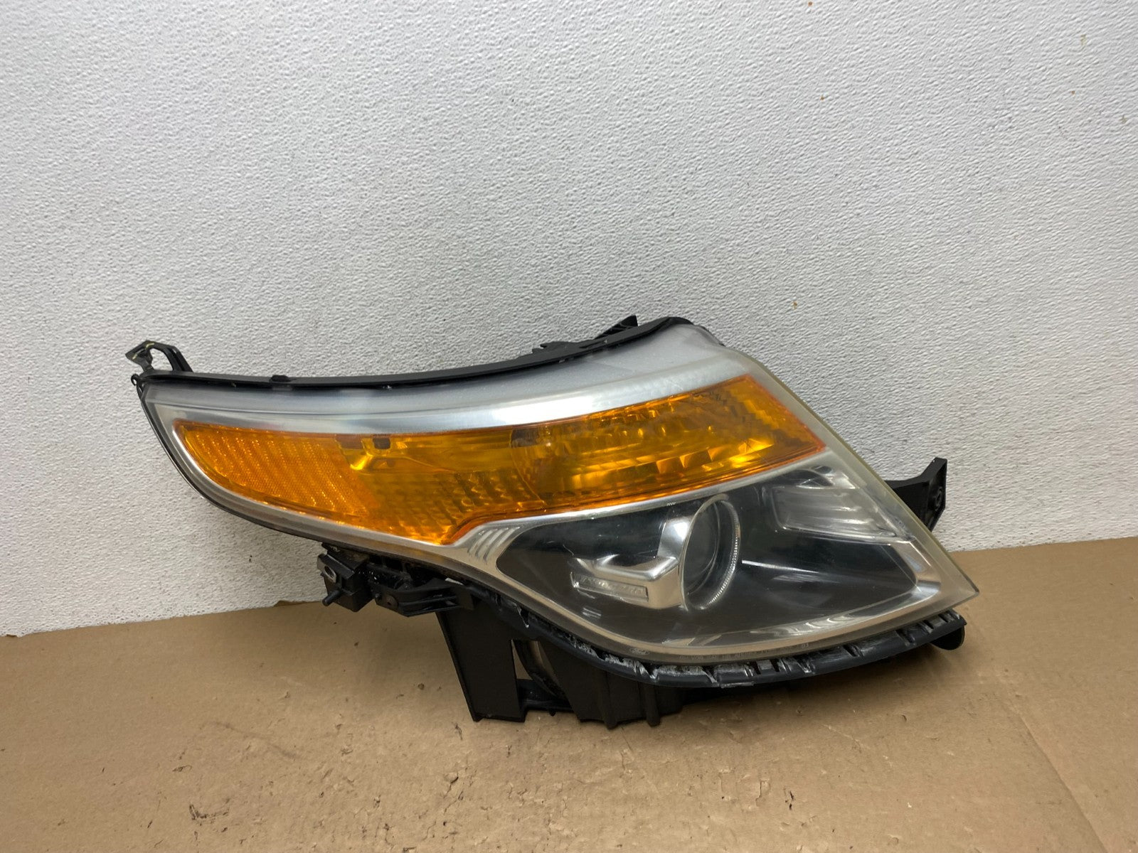 2011 to 2015 Ford Explorer Right Passenger Halogen Headlight AG4408 DW0