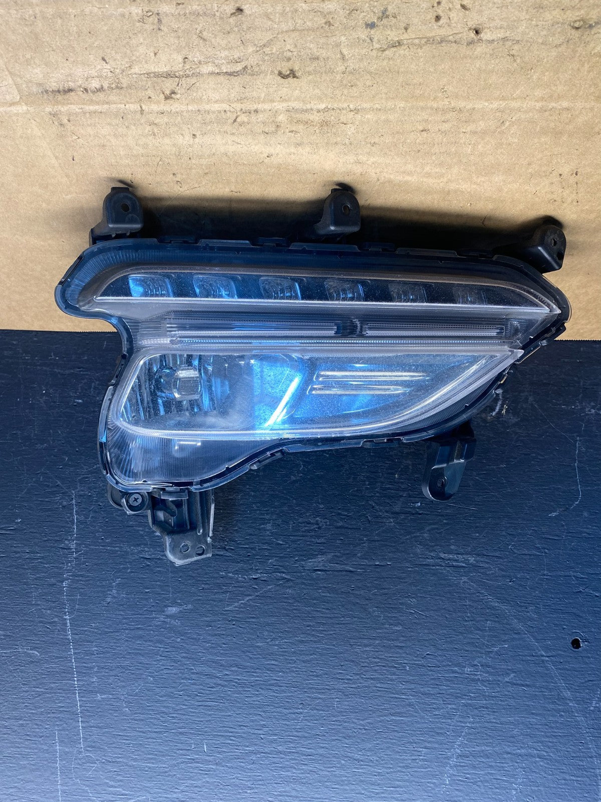 2016 to 2018 Hyundai Santa Fe Right Passenger RH Fog Light LED DRL ad7422 DG0