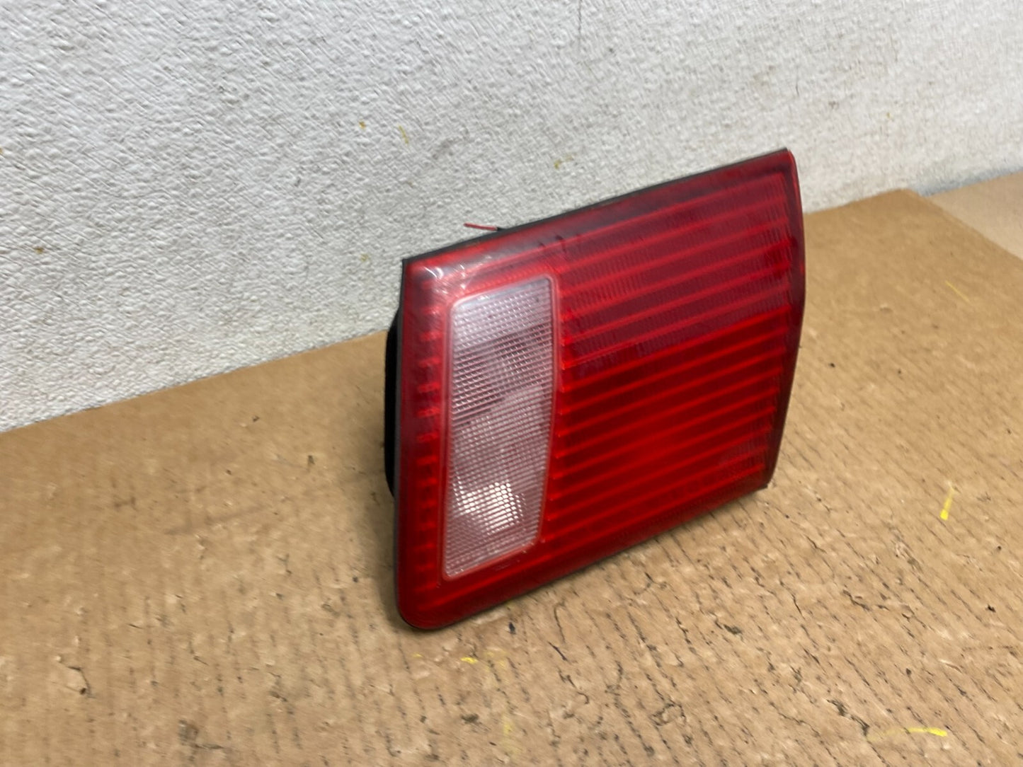 1997 to 2001 Mitsubishi Diamante Right Passenger Inner Tail Light OEM I1237 DW2