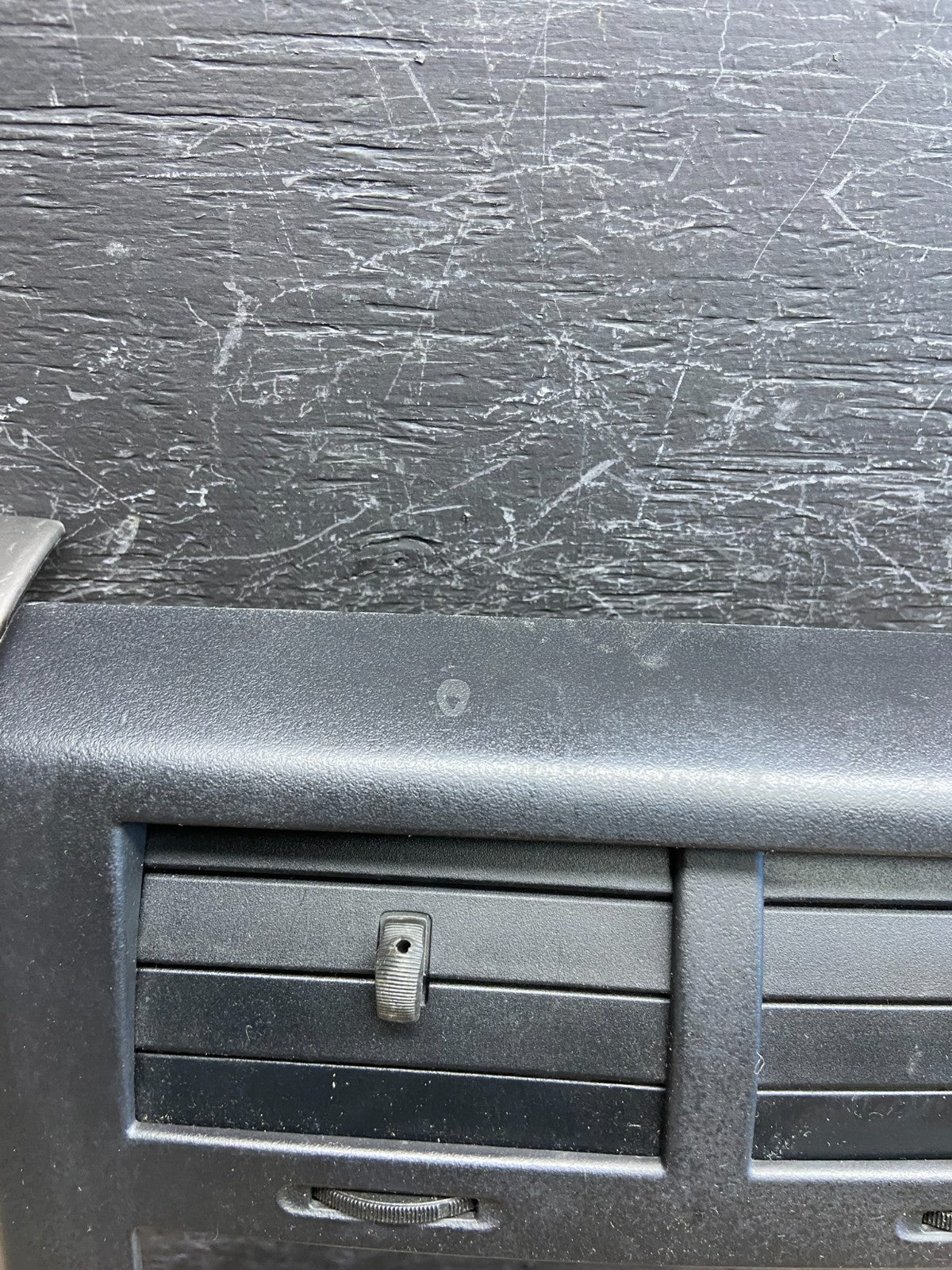 2008 to 2012 Jeep Liberty Dash Climate Temperature Control Radio Bezel AG5152 DG3