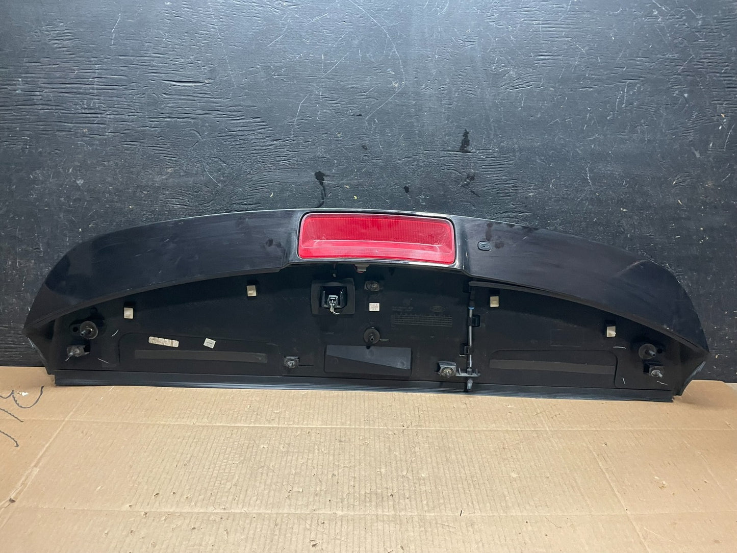 2004 to 2010 BMW X3 Trunk Hatch LID Spoiler Wing 3400384 Y1772 DG6