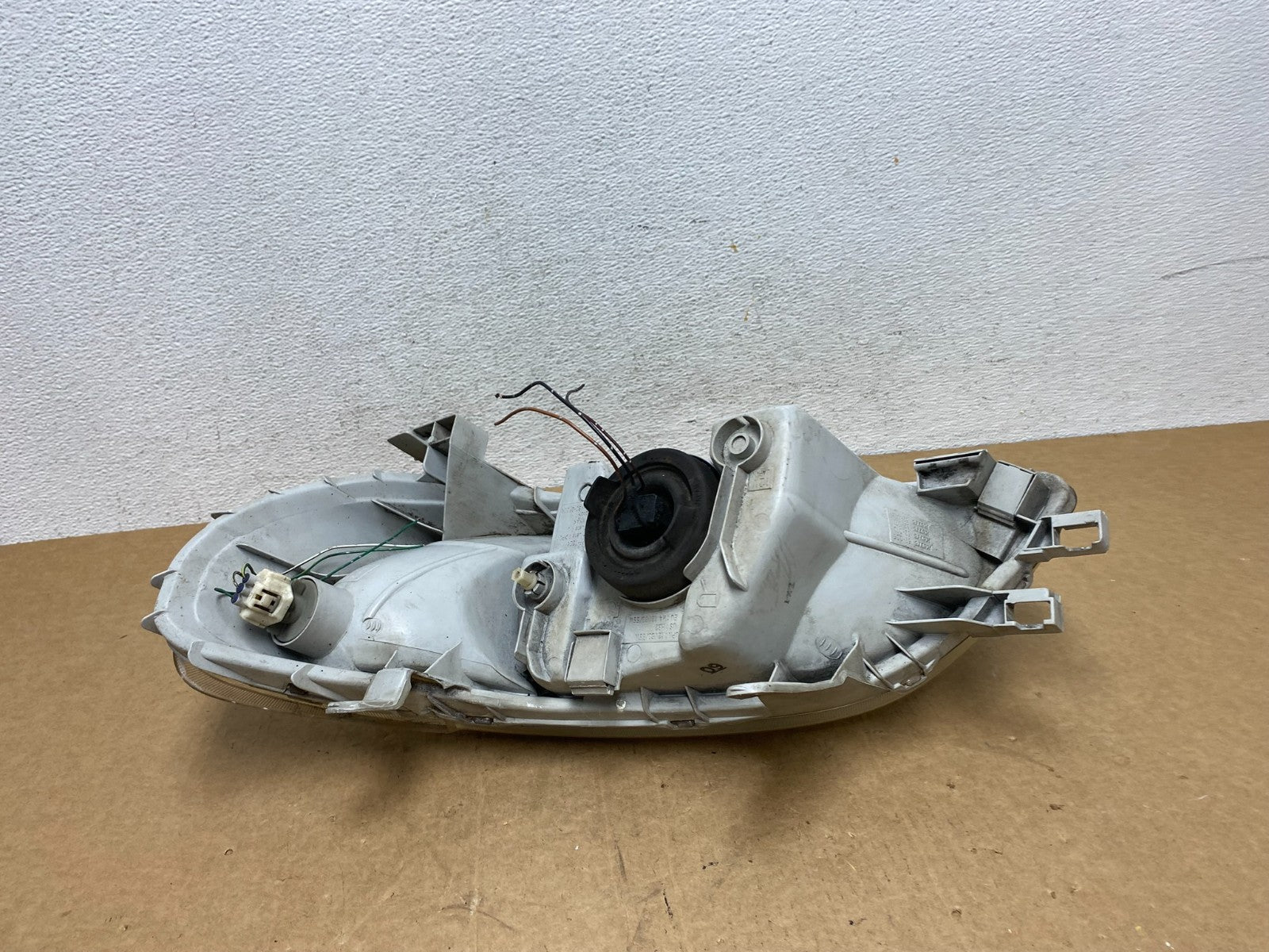 2000 2001 2002 Toyota Echo Right Passenger RH Side Headlight AD6129 DW6