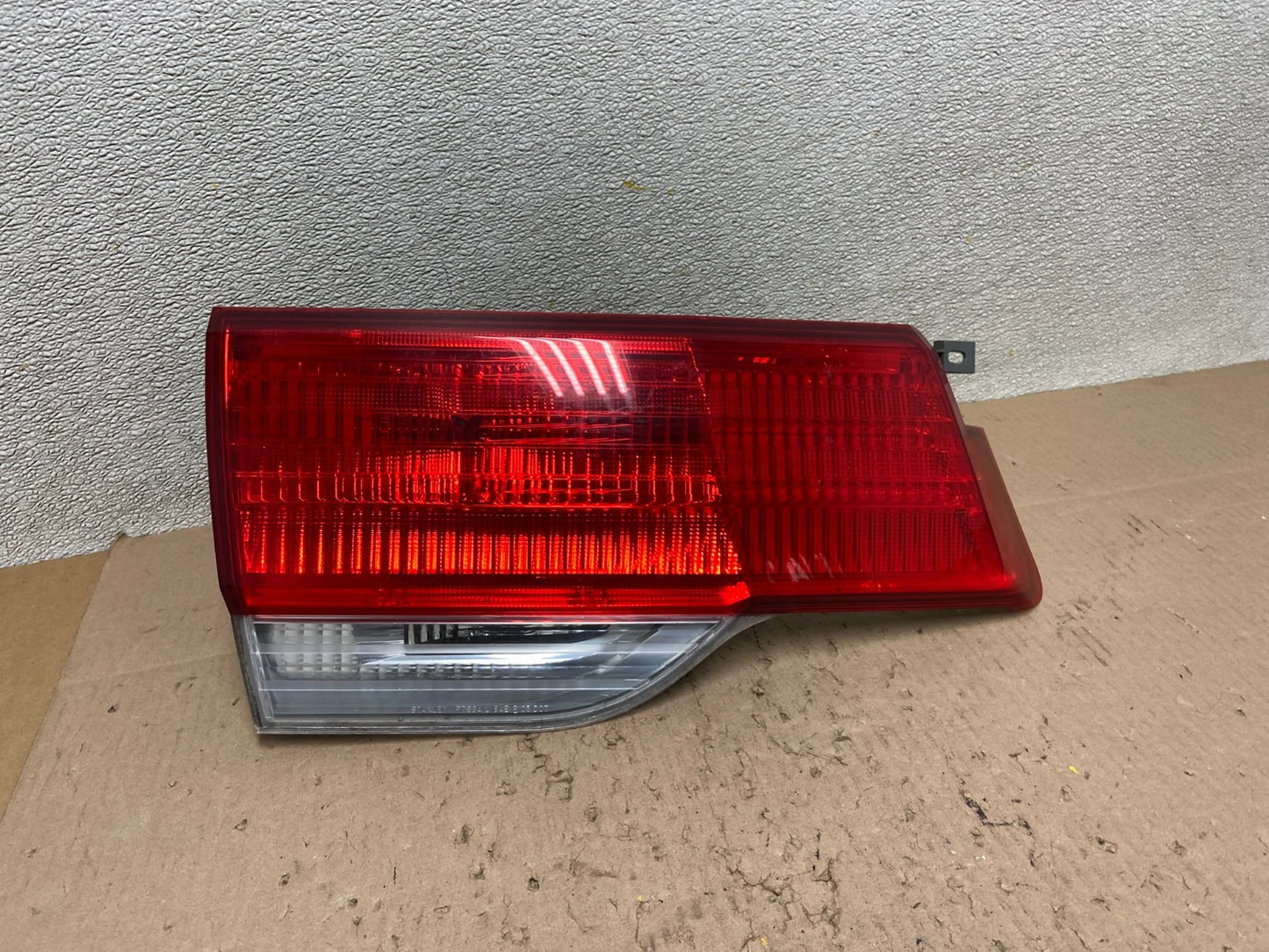 2008 to 2010 Honda Odyssey Left Driver LH Side Tail Light Inner Oem Z6464 DW0