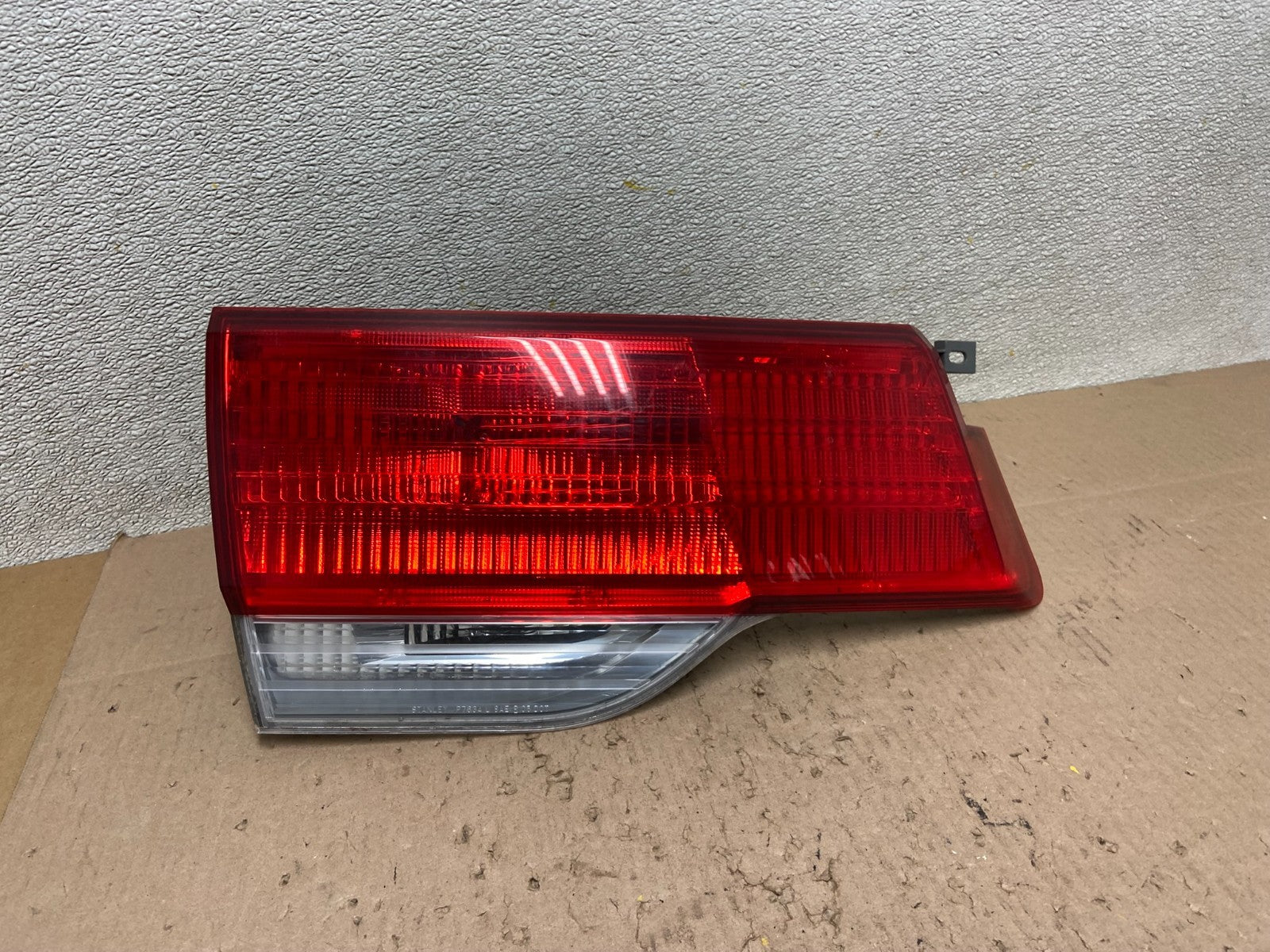 2008 to 2010 Honda Odyssey Left Driver LH Side Tail Light Inner Oem Z6464 DW0