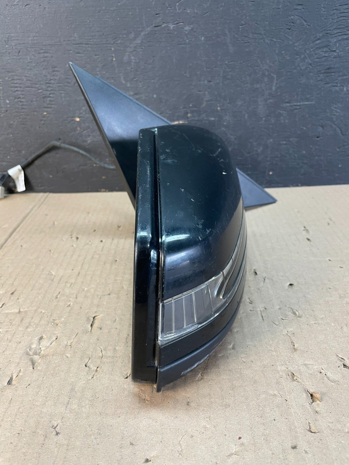2010 to 2014 Mercedes C300 C-Class Right Passenger View Door Mirror AD8687 DW9