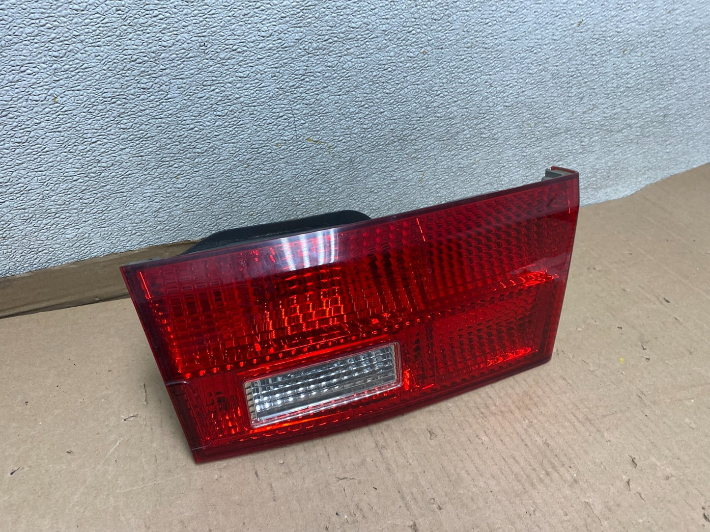 2005 Honda Accord Left Side Driver Lh Inner Trunk Lid Tail Light U7158 DW2