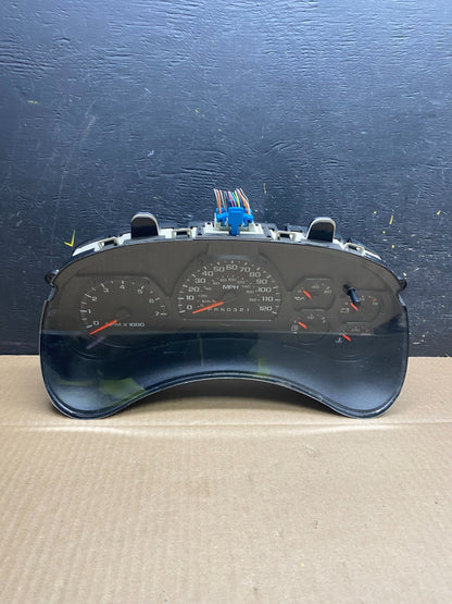 2002 to 2009 Chevrolet Trailblazer Speedometer Cluster Gauge U5848 DG0