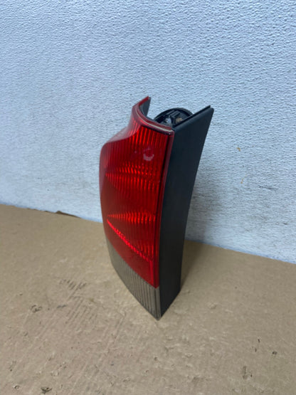 2001 - 2004 Volvo Xc70 V70 Left Driver LH Side Tail Light AF7444 LK1