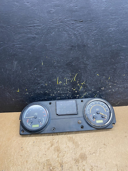 2011 Mack LE Instrument Panel Cluster Z98640
