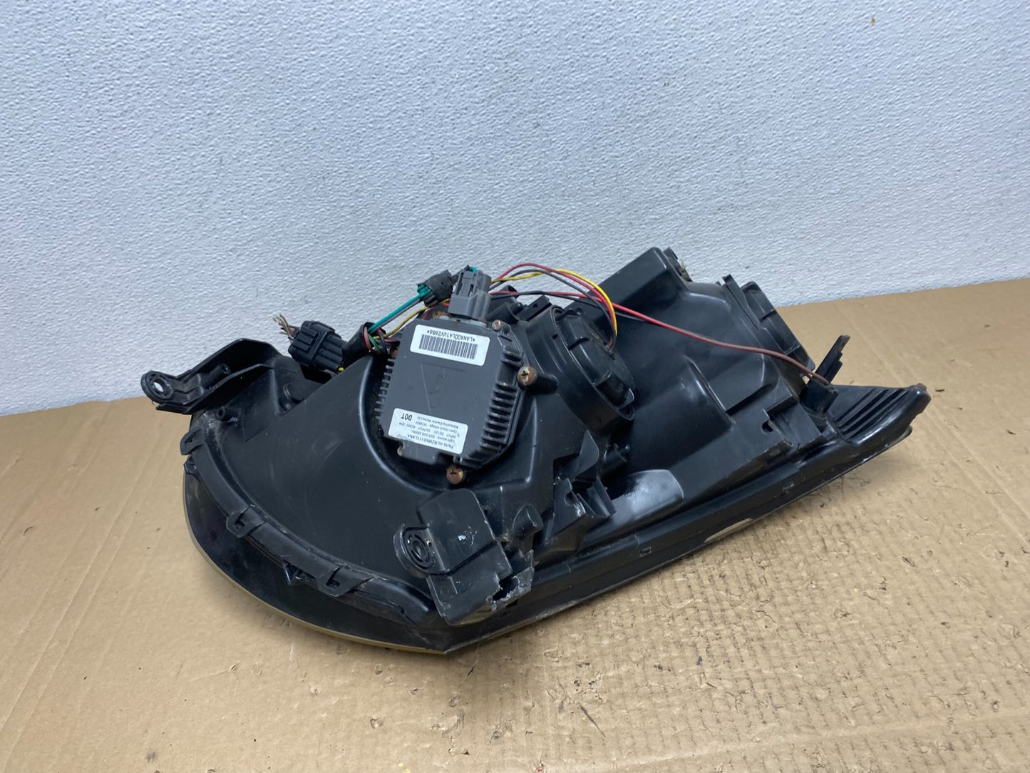 2003 - 2005 Infiniti G35 Coupe Headlight Right Passenger OEM Xenon HID AC4032 DW9
