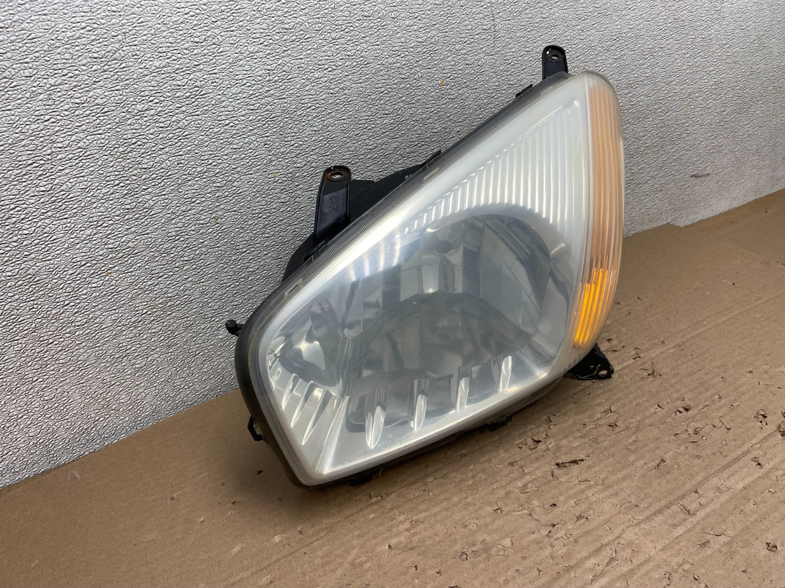 2001 - 2003 Toyota Rav4 Left Driver LH Side Headlight Halogen AB1538 DW2