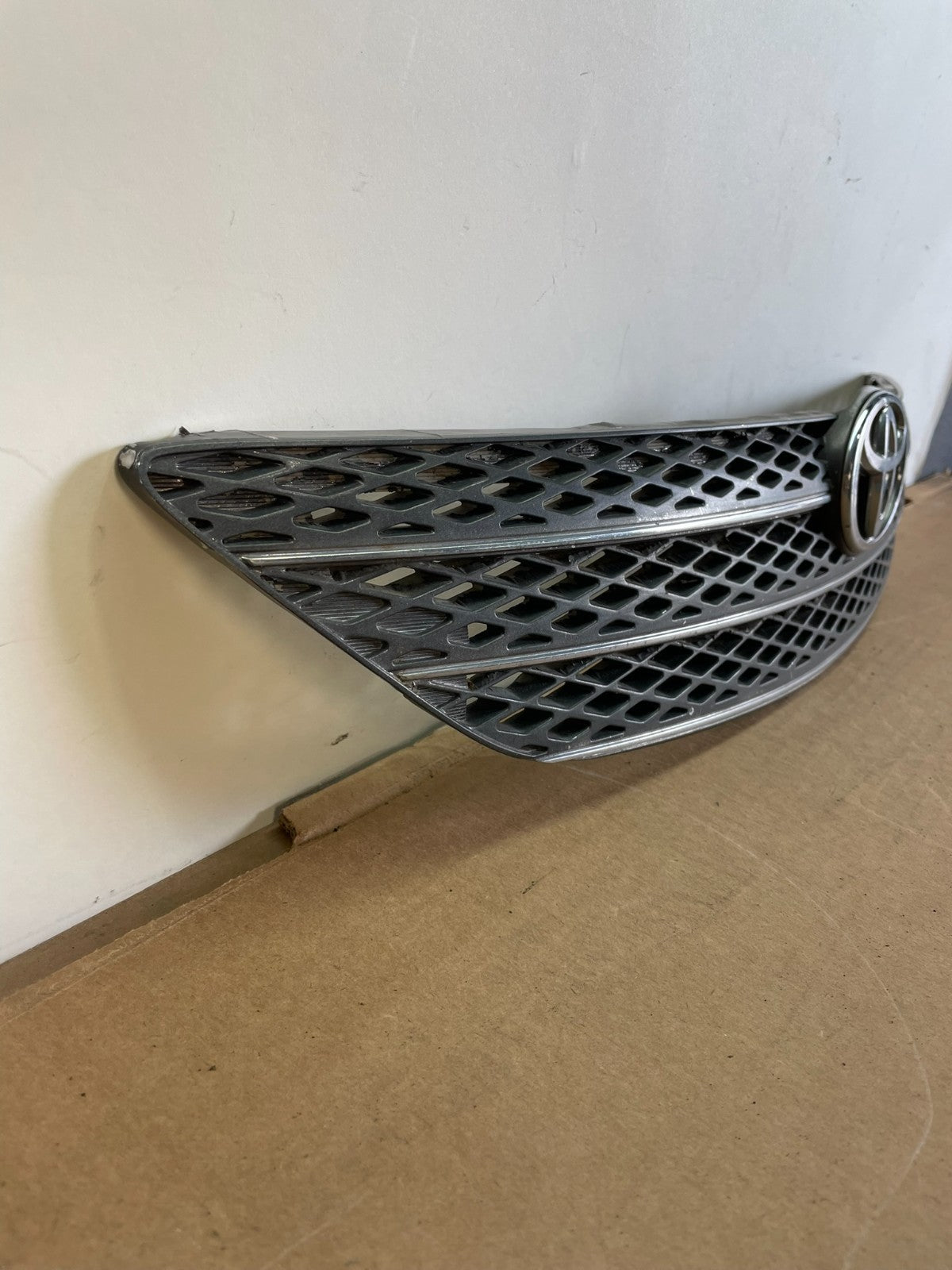 2002 2003 2004 Toyota Camry Front Upper Grill Grille ag0877 DG2