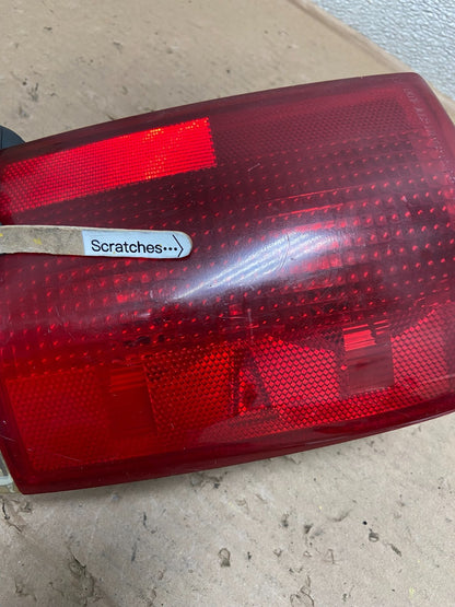 1995 to 2005 Chevrolet GMC Blazer S10 Right Passenger RH Tail Light  AA0238 LK3