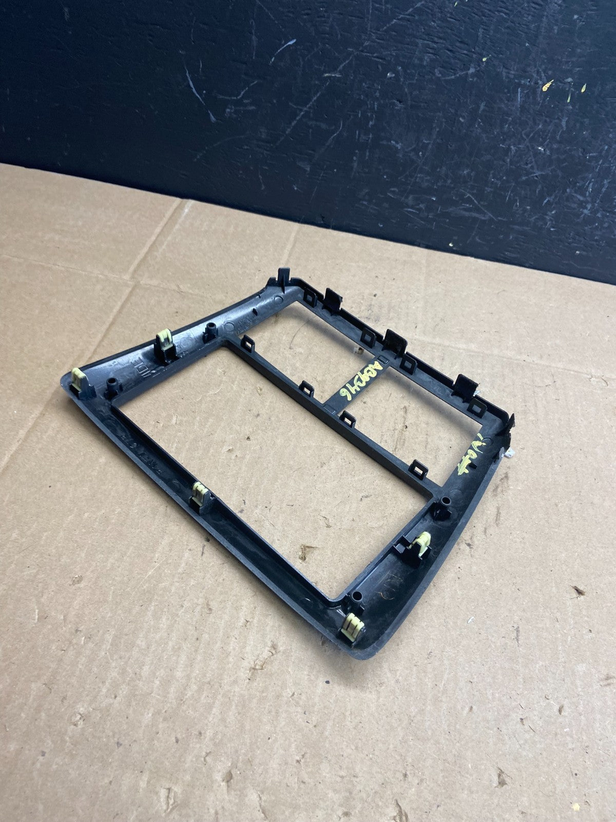 2010 to 2011 Subaru Forester Dash Radio Trim Bezel Center Vent OEM AB9346 DG5