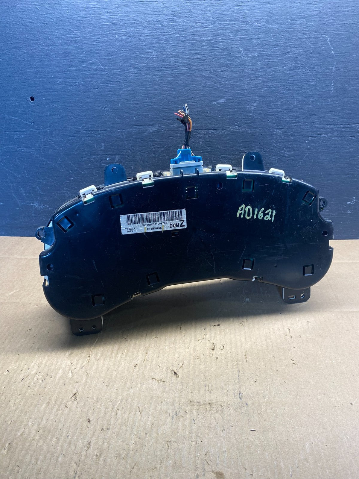 2003 to 2006 Chevrolet Silverado Yukon Cluster Gauge Speedometer AD1621 DG3