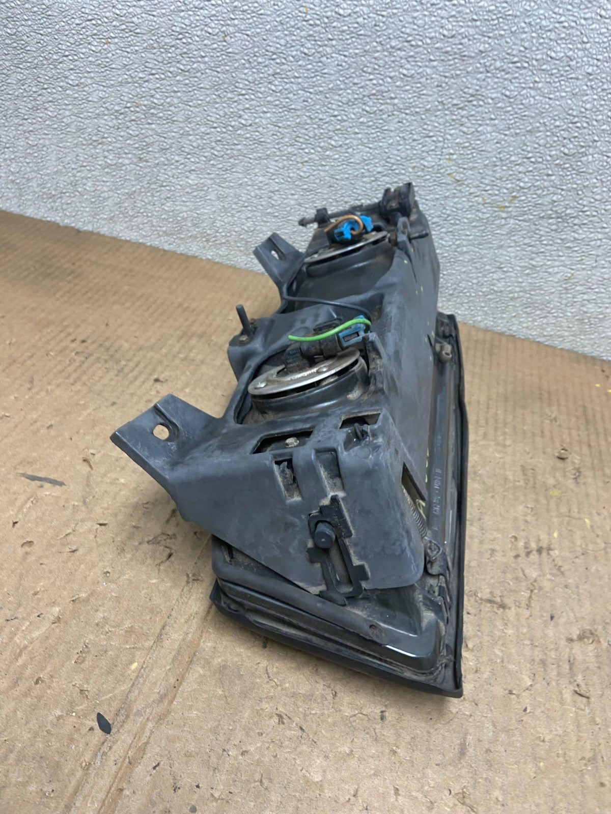 1987 to 1988 Chevrolet Corsica Right Passenger RH Side Headlight AA6659 DG7