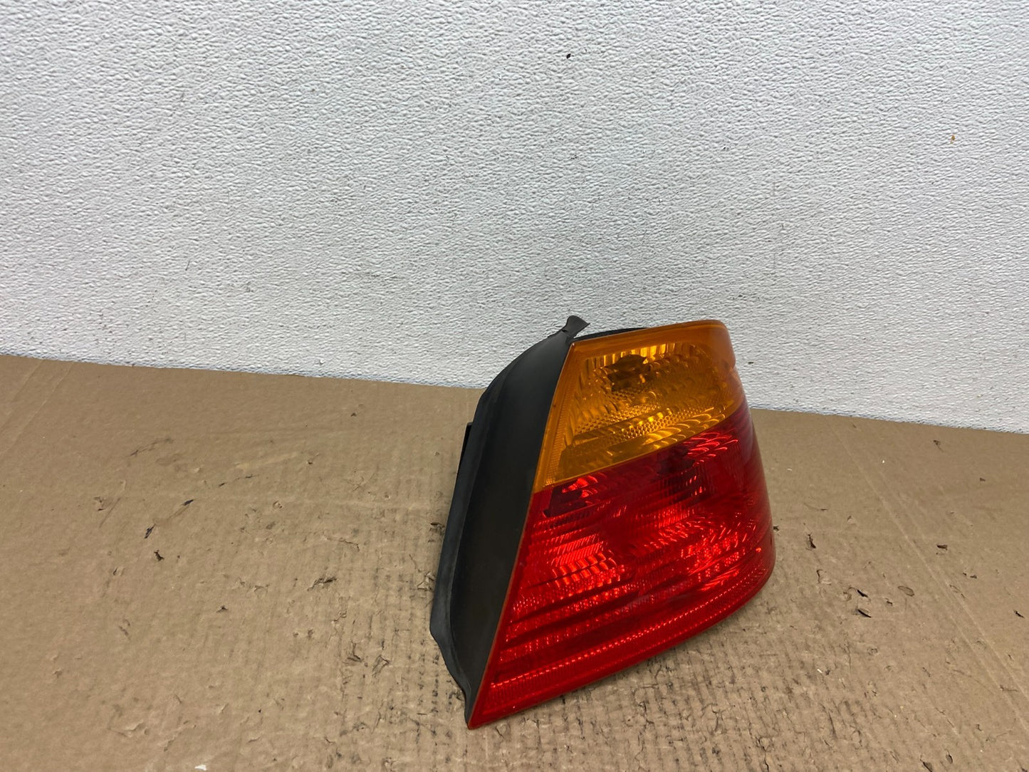 1999-2001 Bmw E46 325i 328i 330i Coupe Right Passenger Tail Light AC4084 DG2