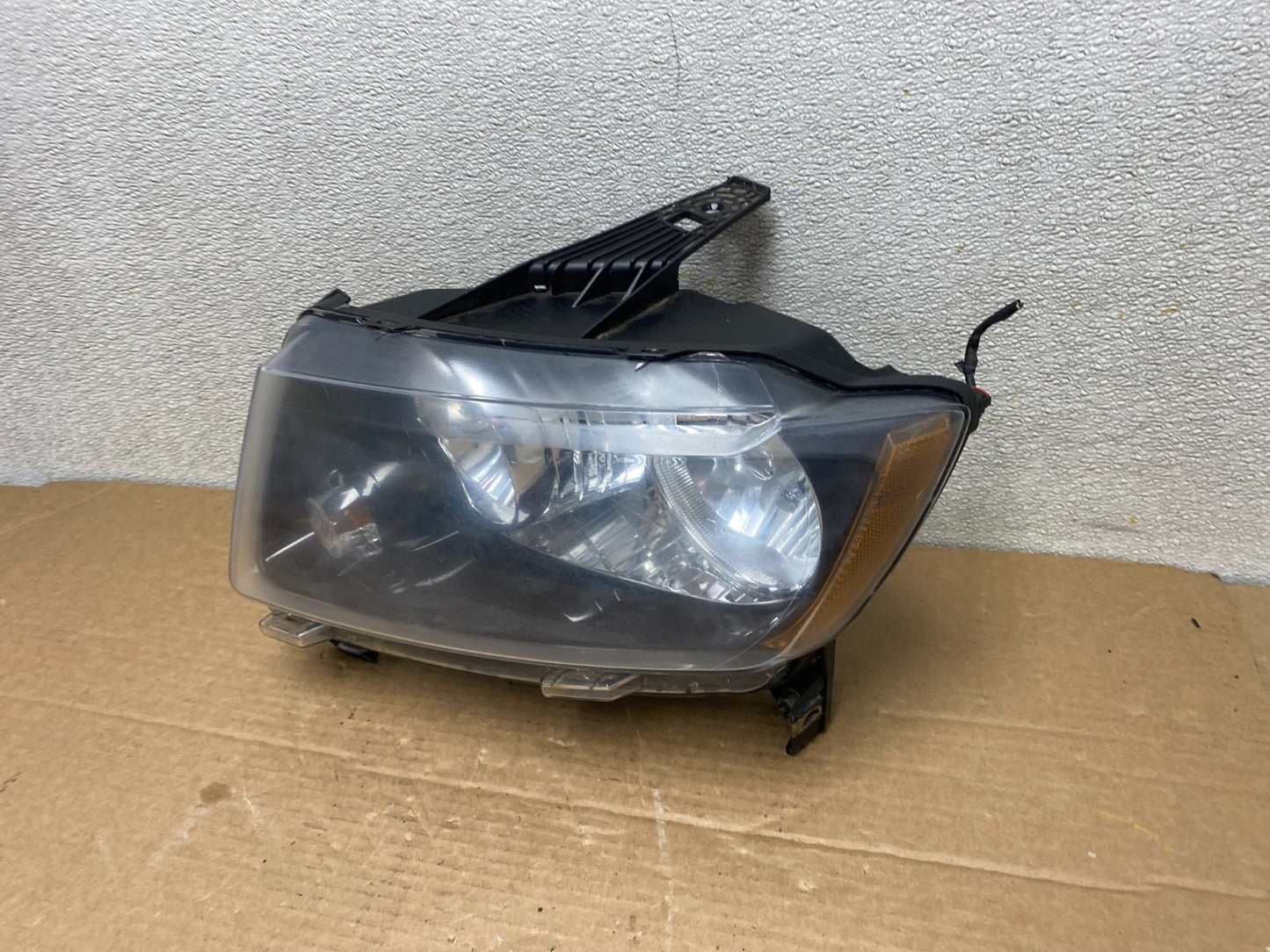 2011 to 2013 Jeep Grand Cherokee Halogen Left Driver Lh Headlight Oem Z1364 DW1