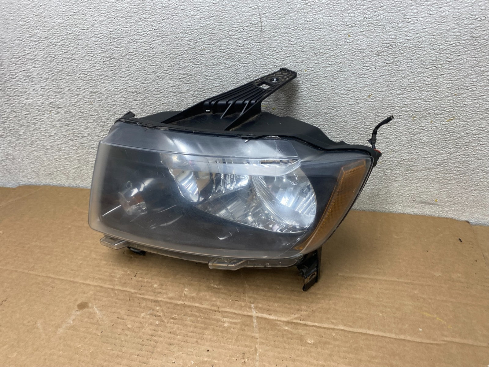 2011 to 2013 Jeep Grand Cherokee Halogen Left Driver Lh Headlight Oem Z1364 DW1
